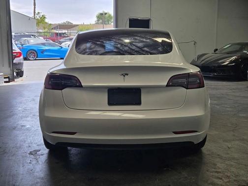 Pearl White Multi-Coat 2021 Tesla Model 3 Standard Range Plus