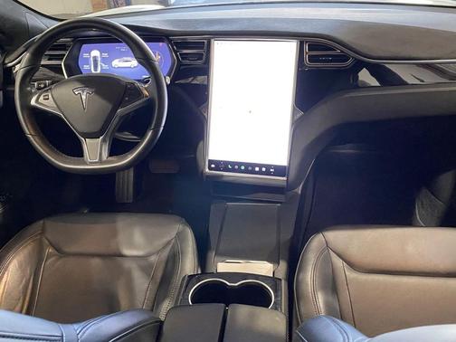 2016 Tesla Model S 70D