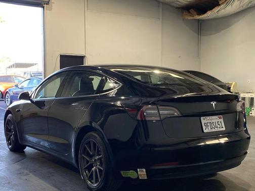 2023 Tesla Model 3 Standard Range