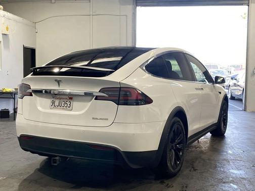 2020 Tesla Model X Long Range Plus Dual Motor All-Wheel Drive