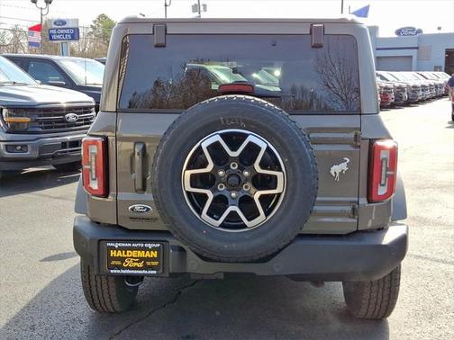 2025 Ford Bronco Outer Banks