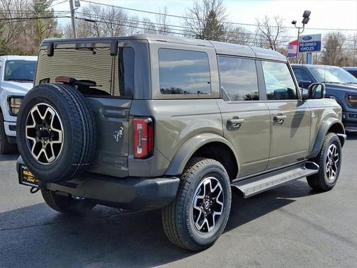 2025 Ford Bronco Outer Banks