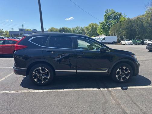 Crystal Black Pearl 2018 Honda CR-V Touring