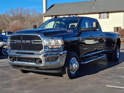 2019 RAM 3500 Big Horn Crew Cab 4x4 8' Box