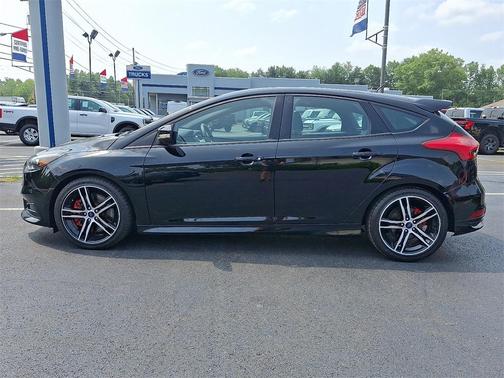2017 Ford Focus ST