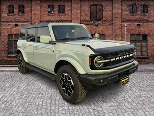 2024 Ford Bronco Outer Banks