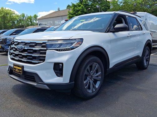 STAR WHITE MET TRI-COAT 2026 Ford Explorer Active w/200A Pkg