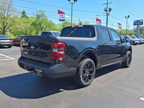 SHADOW BLACK 2026 Ford Maverick XLT