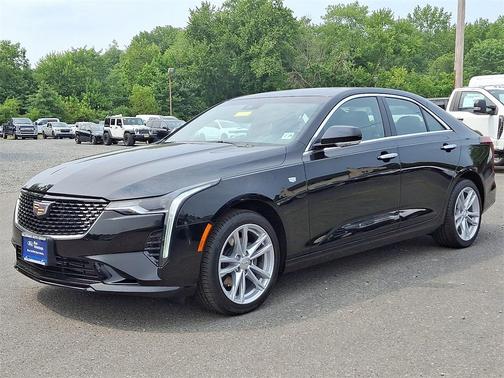 2024 Cadillac CT4 Luxury