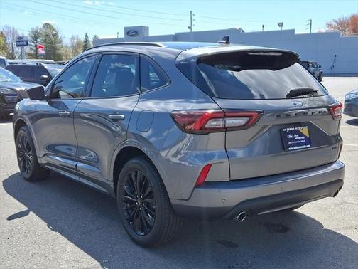 2023 Ford Escape ST-Line Elite