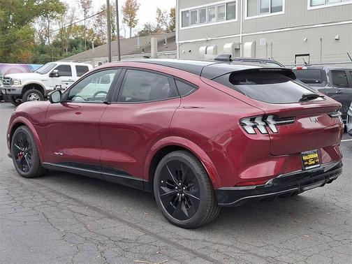 2025 Ford Mustang Mach-E GT