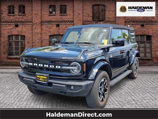 2022 Ford Bronco Outer Banks
