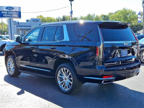 2022 Cadillac Escalade Premium Luxury