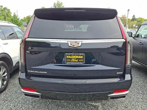 2022 Cadillac Escalade Premium Luxury