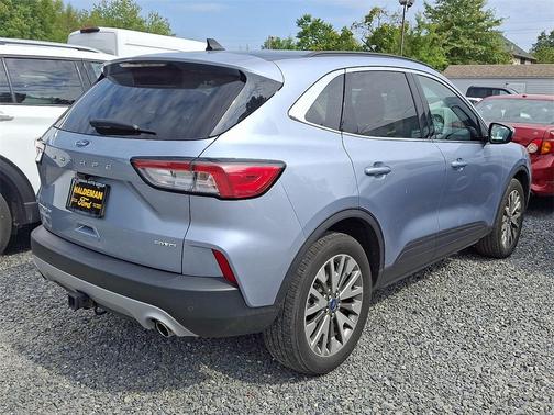2022 Ford Escape Titanium