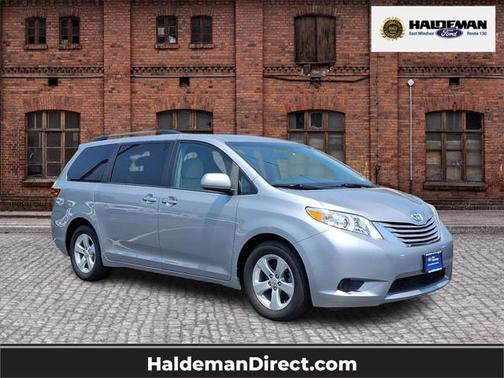 2016 Toyota Sienna LE