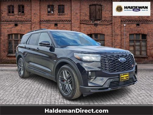 2025 Ford Explorer ST