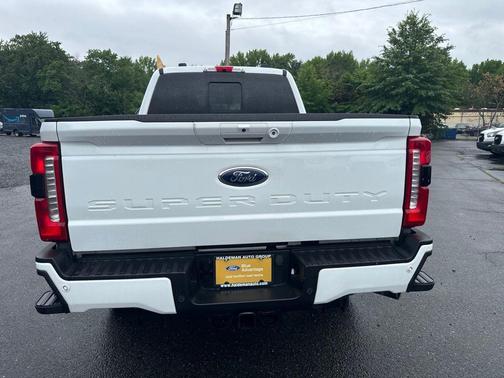 Oxford White 2024 Ford F-350 XLT
