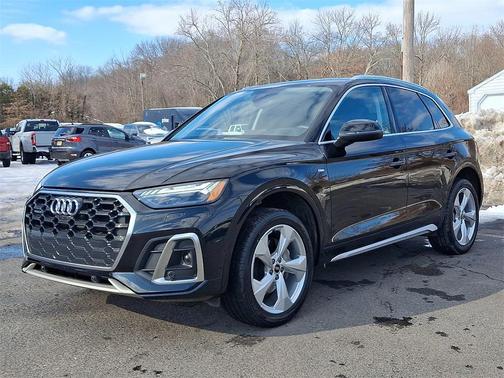2023 Audi Q5 45 S line Prestige
