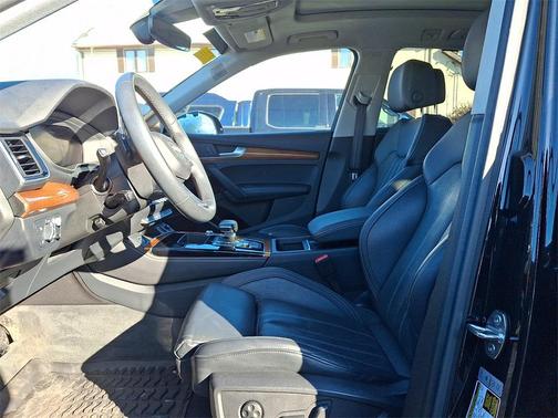 2023 Audi Q5 45 S line Prestige
