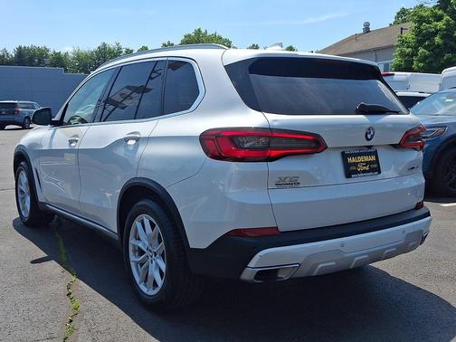 Mineral White Metallic 2019 BMW X5 xDrive40i