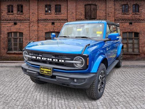 2022 Ford Bronco Outer Banks