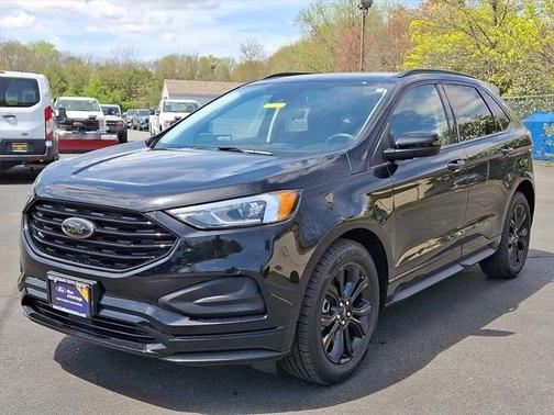 2022 Ford Edge SE