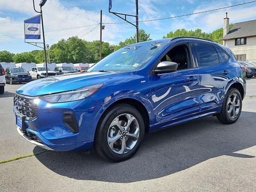 ATLAS BLUE METALLIC 2023 Ford Escape ST-Line