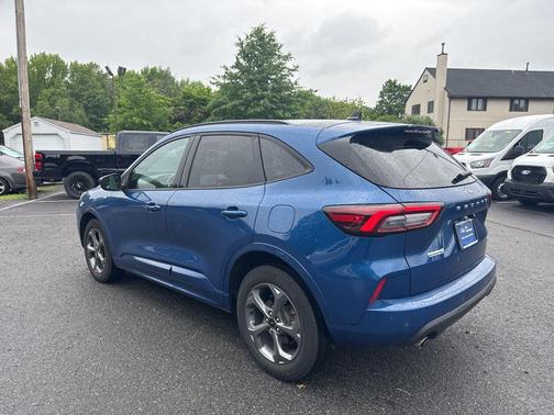 ATLAS BLUE METALLIC 2023 Ford Escape ST-Line