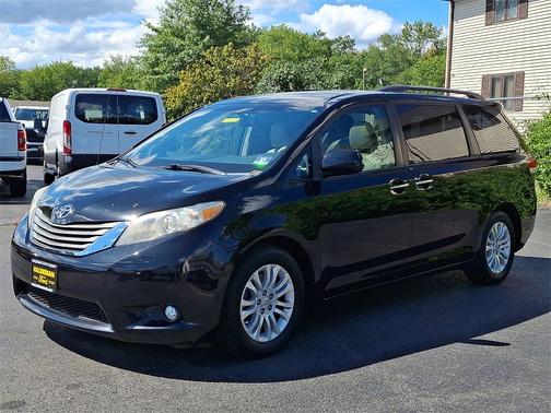 2013 Toyota Sienna XLE
