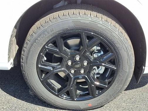 2025 Ford Maverick Lobo Standard