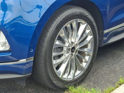 Atlas Blue Metallic 2022 Ford Edge Titanium