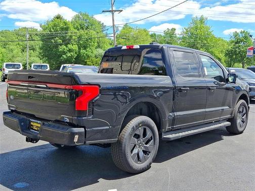 2025 Ford F-150 Lightning LARIAT