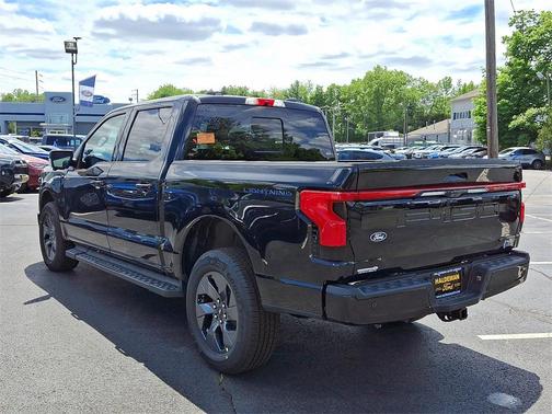 2025 Ford F-150 Lightning LARIAT