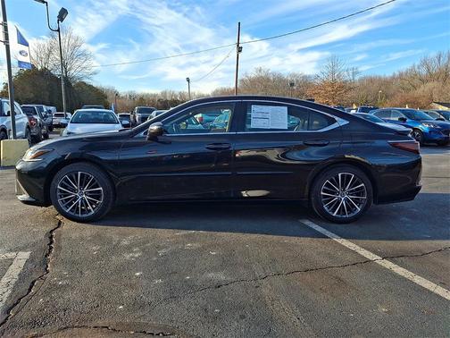 2022 Lexus ES 350 Base