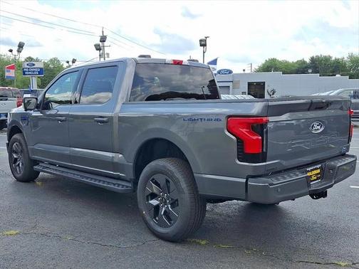 2025 Ford F-150 Lightning Flash