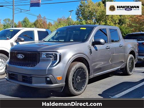 2025 Ford Maverick Lobo Standard