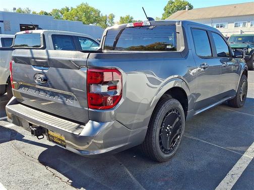 2025 Ford Maverick Lobo Standard