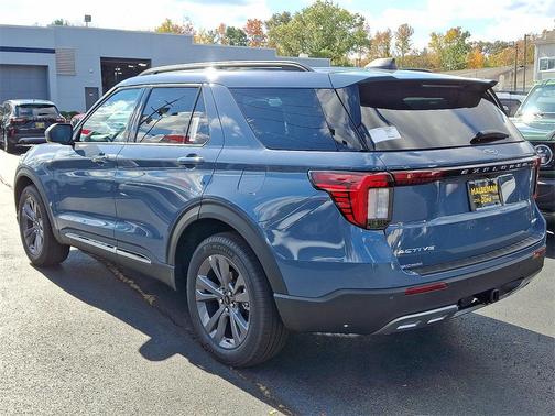 2025 Ford Explorer Active