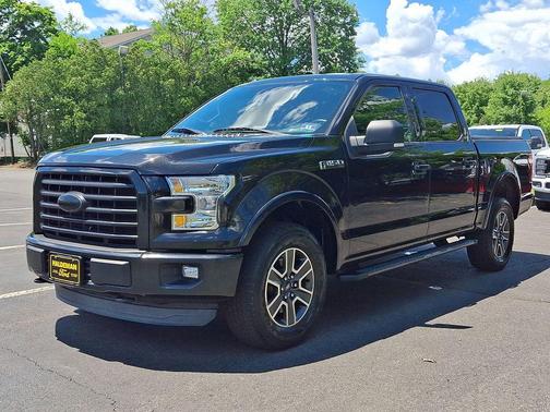 TUXEDO BLACK METALLIC 2015 Ford F-150 XLT