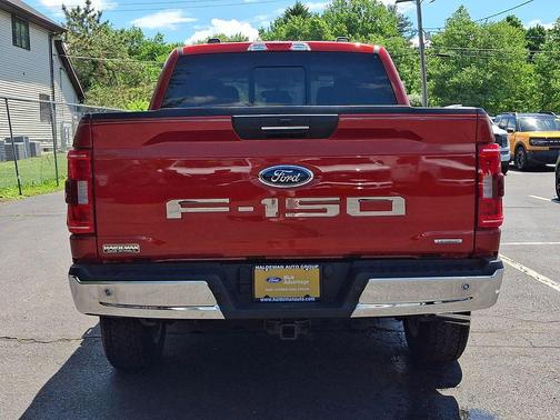 HOT PEPPER RED MET TINTD CC 2023 Ford F-150 XLT
