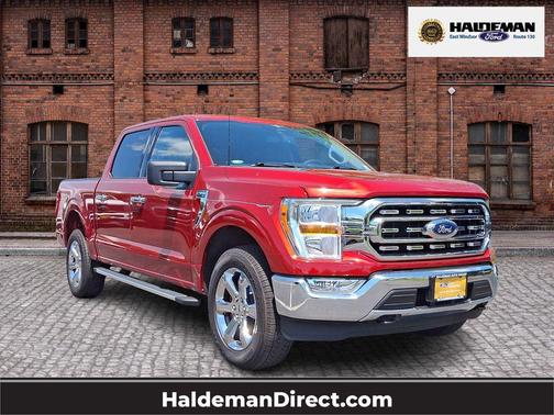 HOT PEPPER RED MET TINTD CC 2023 Ford F-150 XLT