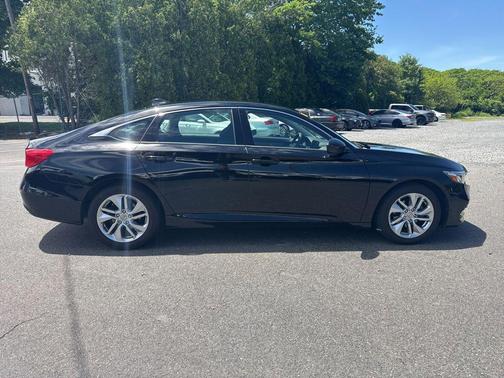 Crystal Black Pearl 2018 Honda Accord LX