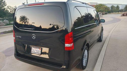 Black 2018 Mercedes-Benz Metris Base