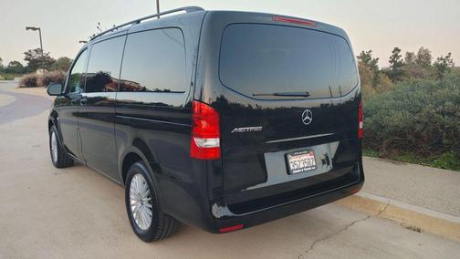 Black 2018 Mercedes-Benz Metris Base
