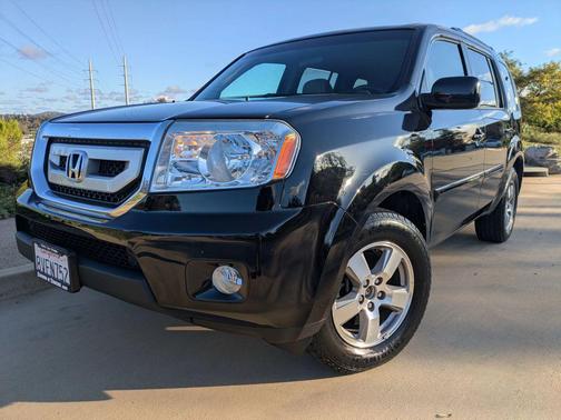 Crystal Black Pearl 2011 Honda Pilot EX