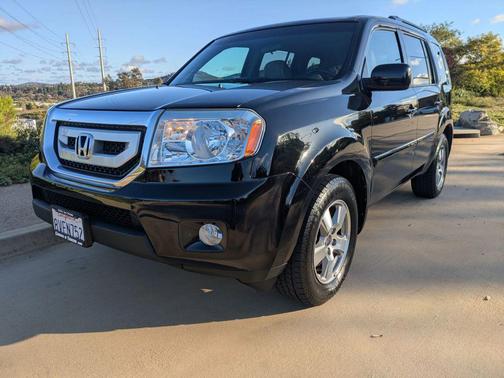 Crystal Black Pearl 2011 Honda Pilot EX
