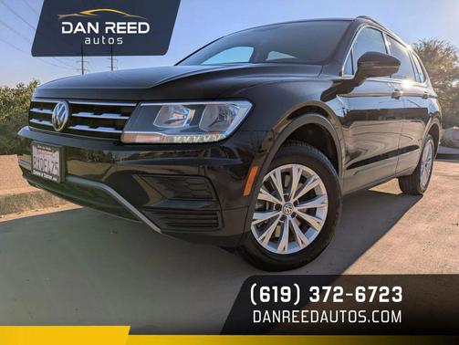 Deep Black Pearl 2019 Volkswagen Tiguan 2.0T SE