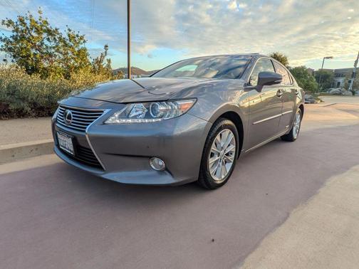 Nebula Gray Pearl 2014 Lexus ES 300h Base