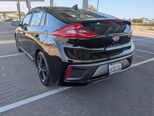 Black Noir Pearl 2018 Hyundai IONIQ Hybrid Limited